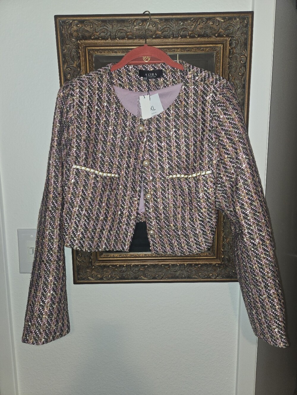 AKIRA Statement Fashion Piece – NWT